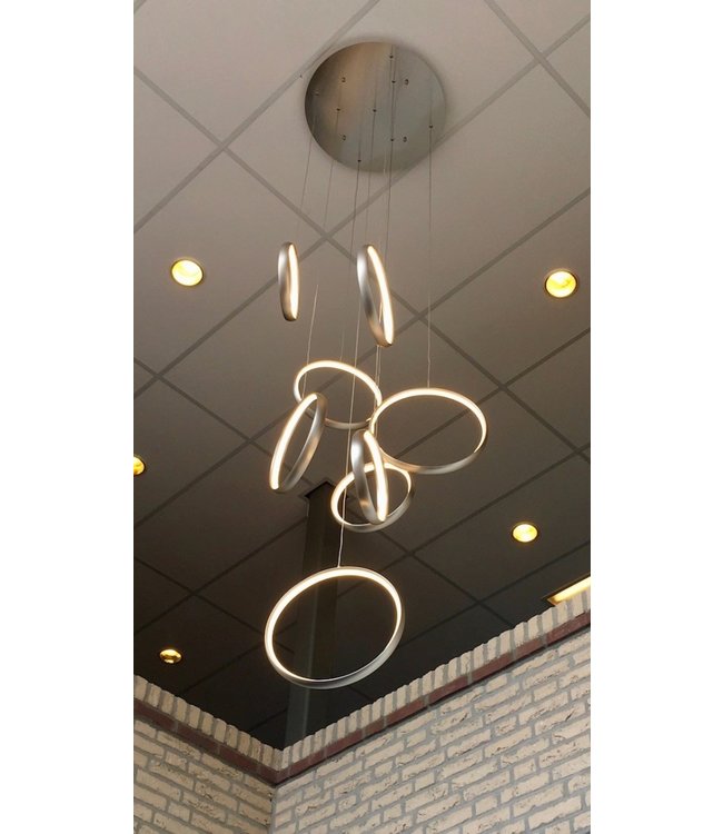 Vide lamp led 8 ringen zwart maximale hoogte 330cm