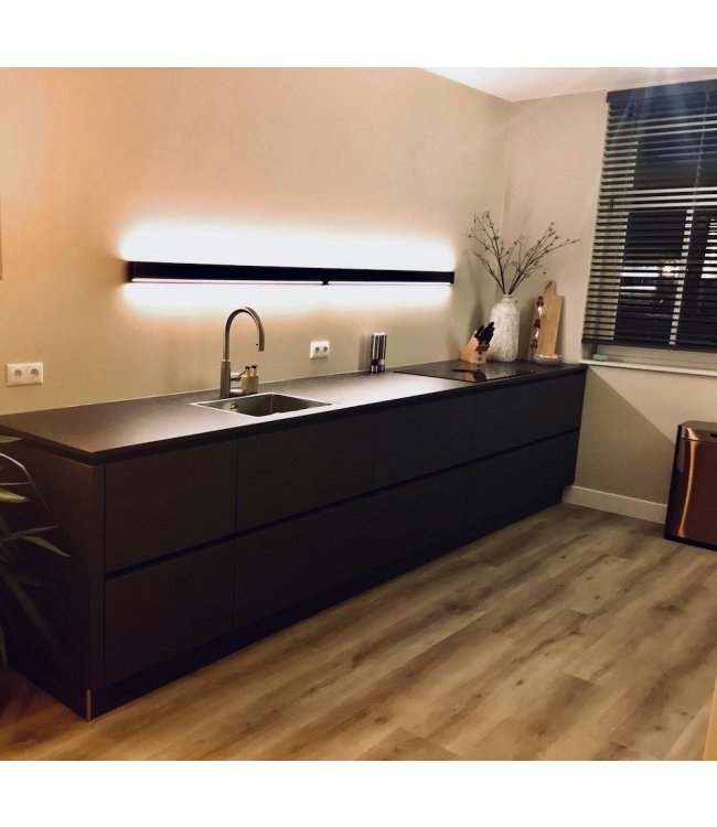 Wall van Novy dutch design wandverlichting- 125cm-antraciet