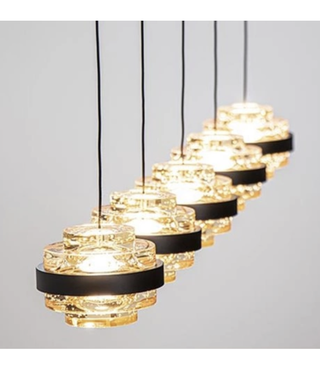 Dimbare hanglamp op rechte plaat