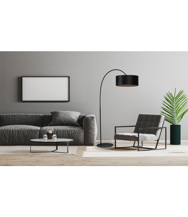 zwarte korte booglamp met een zwarte velours kap