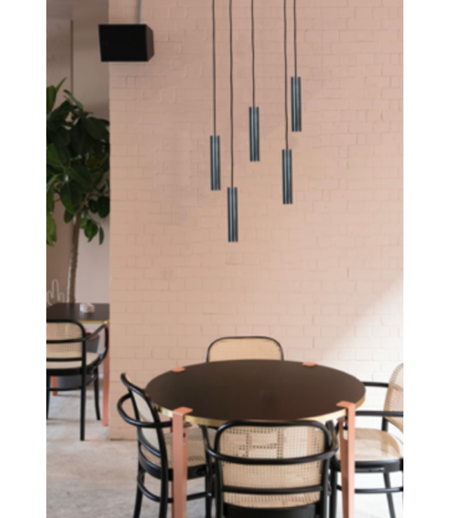 Hanglamp boven ronde tafel 5lichts dappled oil