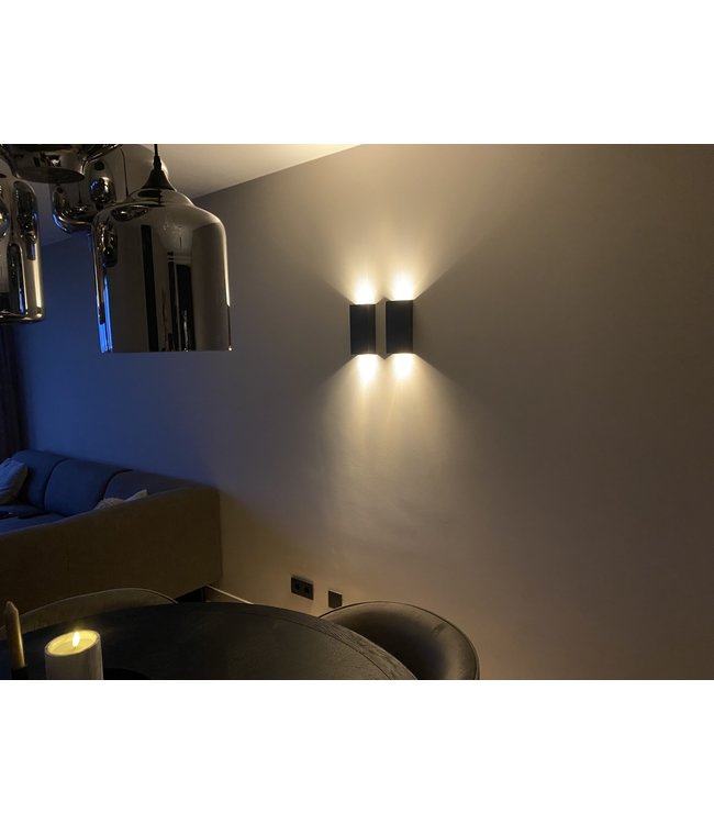 Strakke wandlamp up en down light -Zwart-