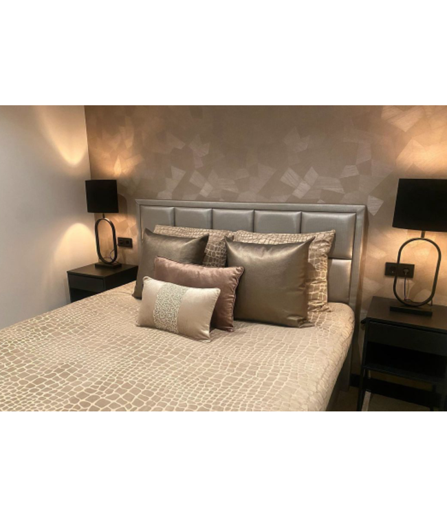 Ovale bedlamp matzwart-h78cm-kap cognac velours -ø35cm - Copy