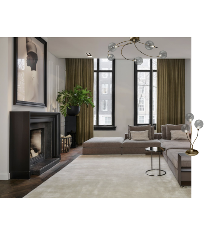 Klassiek bronzen tafellamp met heldere bollen