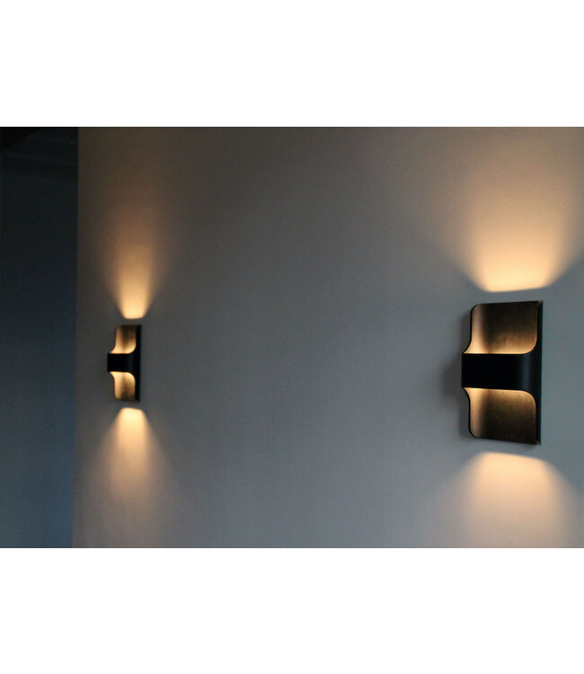 Buiten lamp Up en down geintegreerde led  zwart