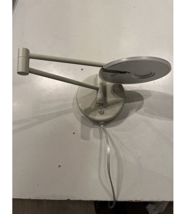 Wandlamp met zwenkarm beige  kleur