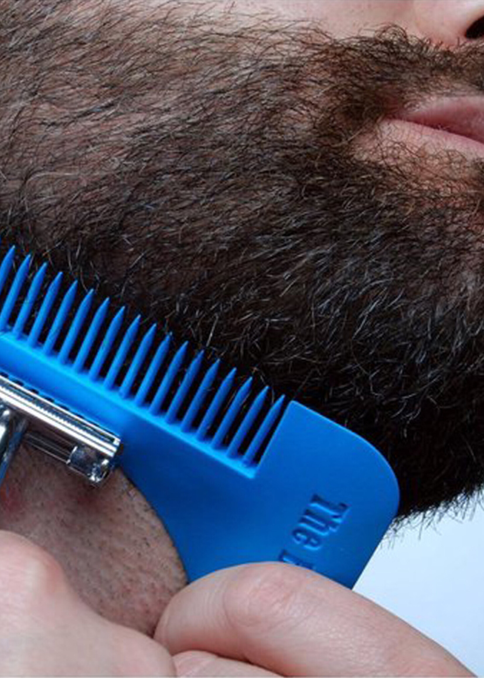 BTH Baardkam En Baardschort Beard Cape Shaving - Baard Schort Met Baard Trimmer Beard Shaper Kam - Blauw & Zwart