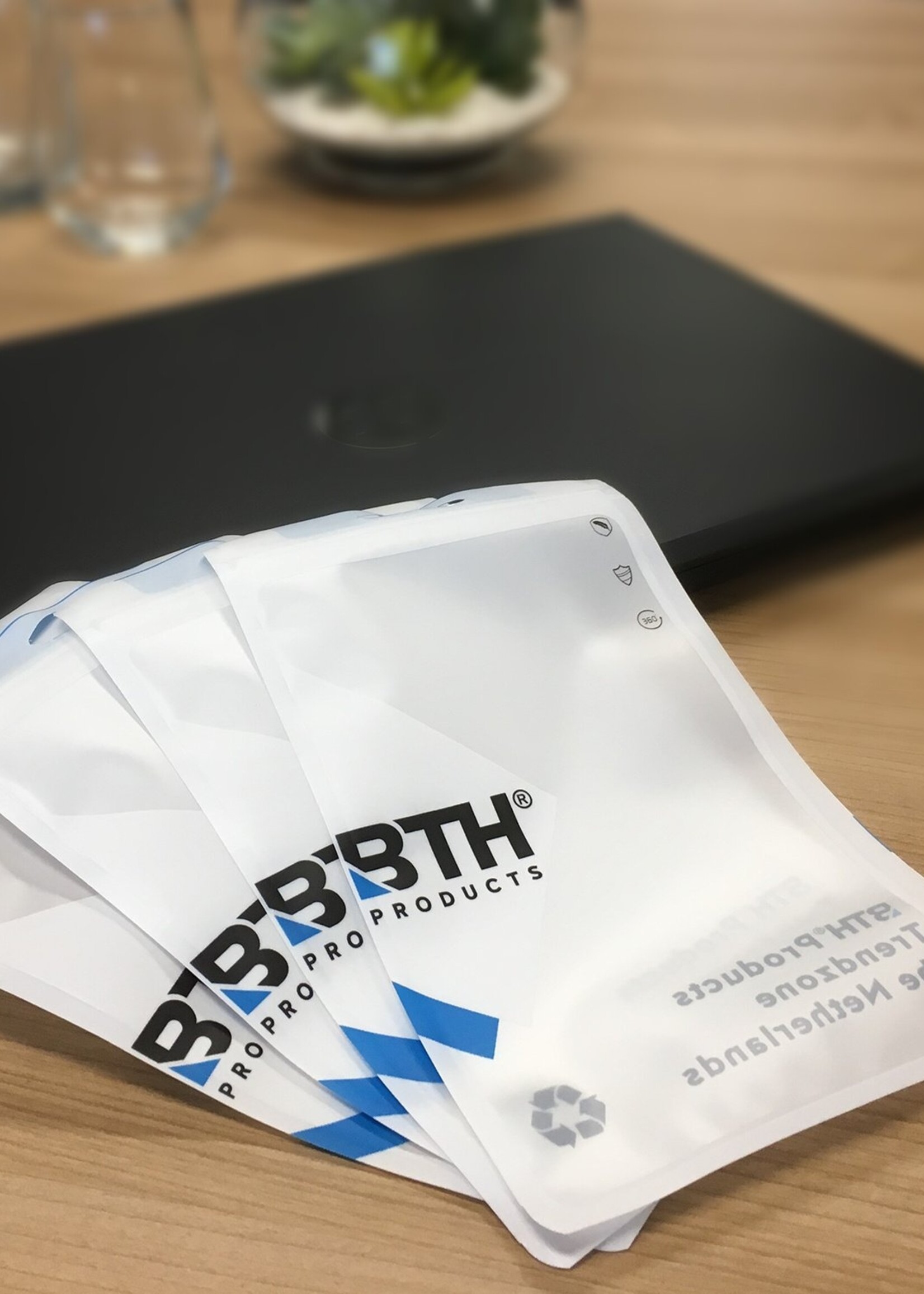 BTH BTH iPhone 17 Pro Max Hoesje Siliconen - Transparant