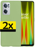 LUQ LUQ OnePlus Nord CE 2 Hoesje Siliconen Met 2x Screenprotector - Groen
