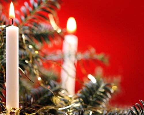 Kerstboomkaarsjes in de kerstboom voor de authentieke kerstsfeer