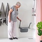 Etac Etac Relax douchezitting met armsteunen en zachte rugleuning