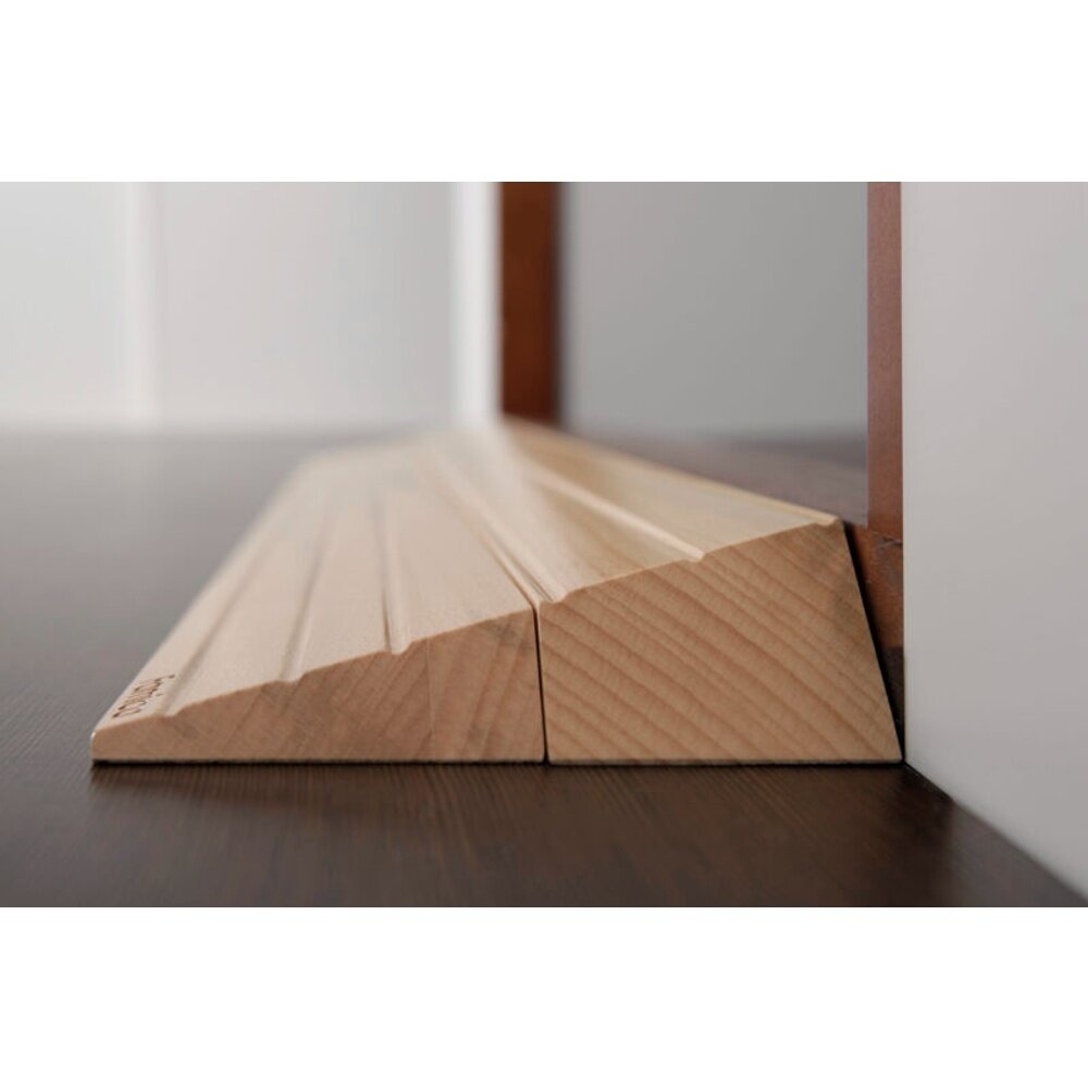 Famica Houten drempelhulp 2,3 cm - 3,8 cm met ledverlichting Famica Houten drempelhulp 2,3 cm - 3,8 cm met ledverlichting