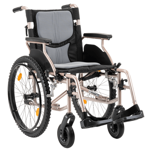 MultiMotion MultiMotion M10 rolstoel met mountainbike luchtbanden en verstelbare handvatten, lichtgewicht - 45 cm - Champagne MultiMotion MultiMotion M10 rolstoel met mountainbike luchtbanden en verstelbare handvatten, lichtgewicht - 45 cm - Champagne