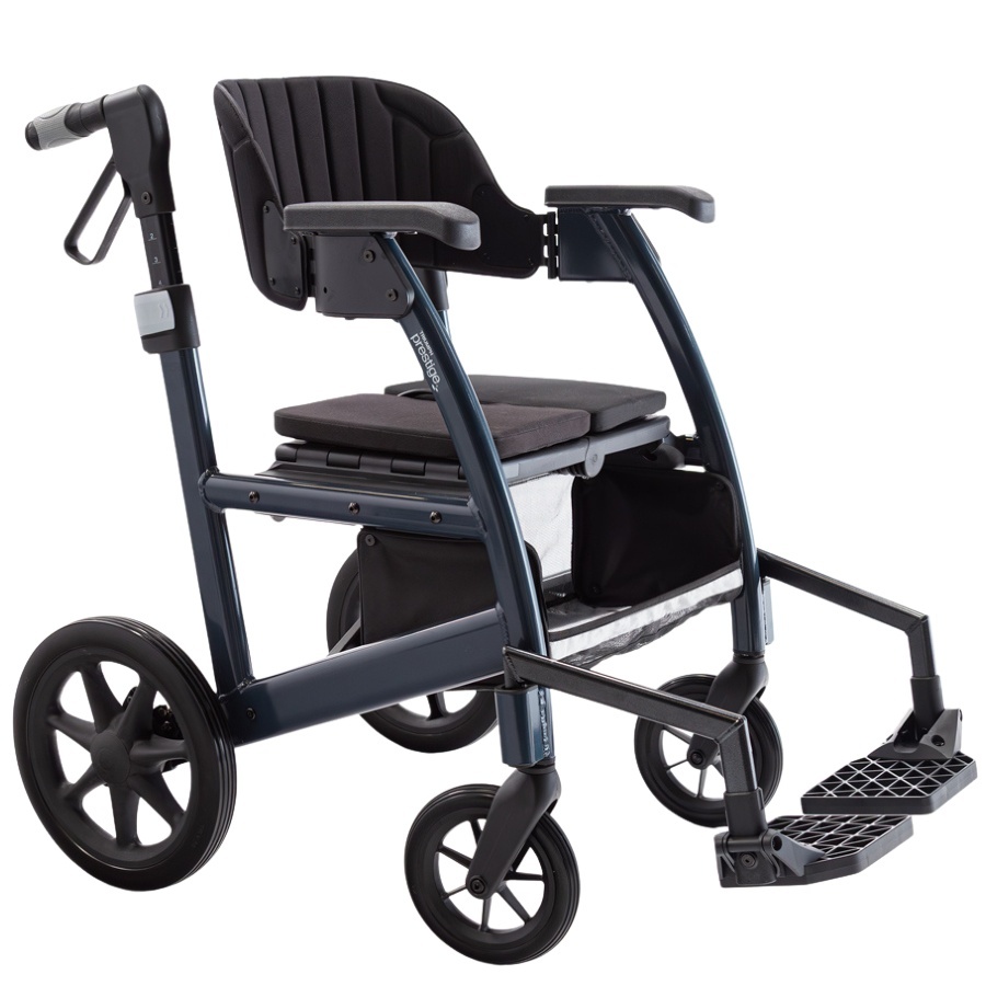 Triumph Triumph Prestige rolstoel/rollator 2 in 1. Midnight Blue Triumph Triumph Prestige rolstoel/rollator 2 in 1. Midnight Blue