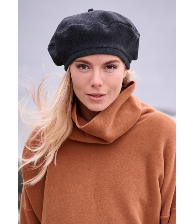 4105 Baret - Soft Black 914