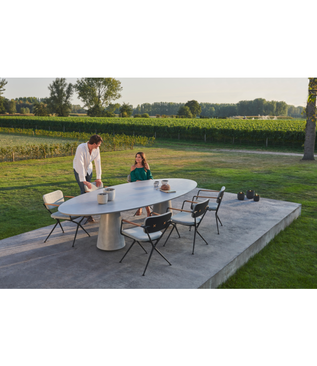 Royal Botania - Conix Ellips Low dining table - Dessert