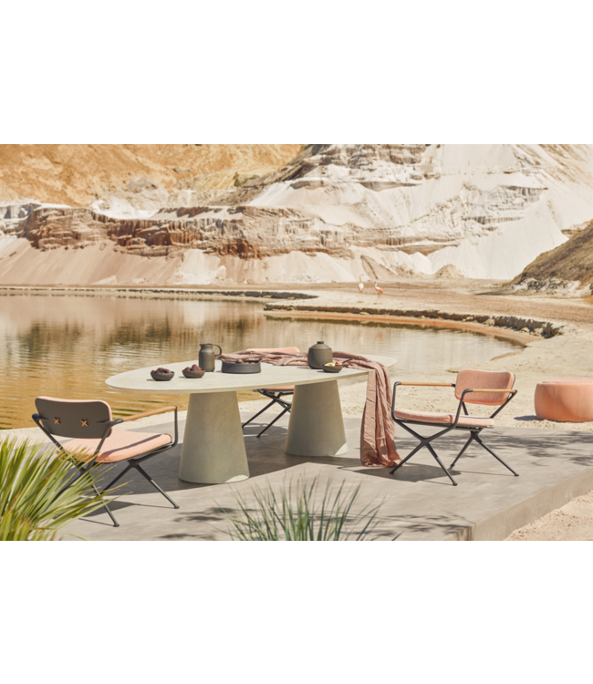 Royal Botania - Conix Ellips Low dining table - Dessert