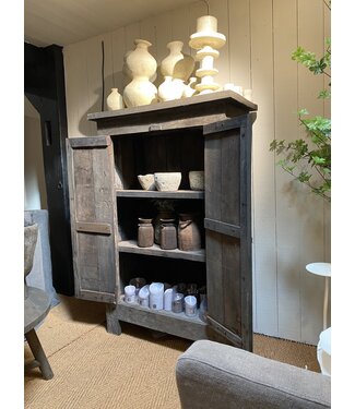 Aura Peeperkorn Old Farm Cabinet - 150x100