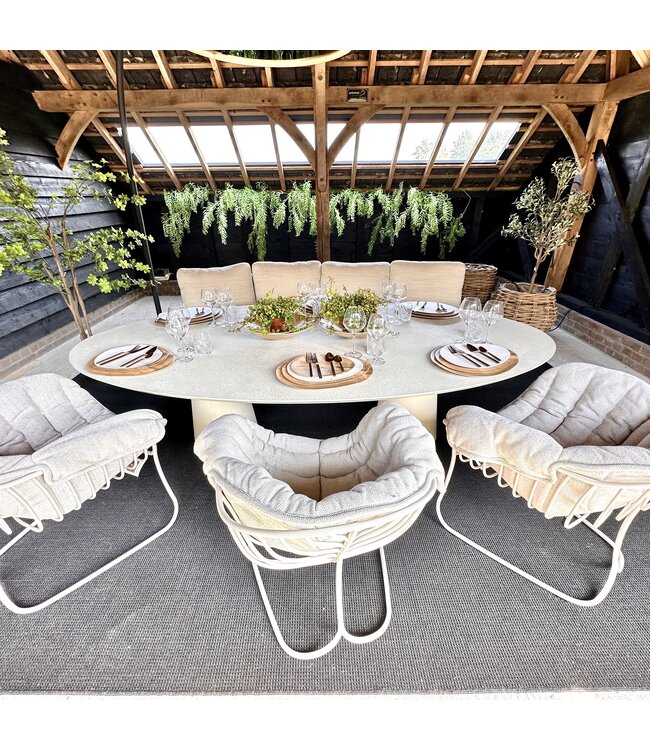 Royal Botania - Conix Low dining table - Desert