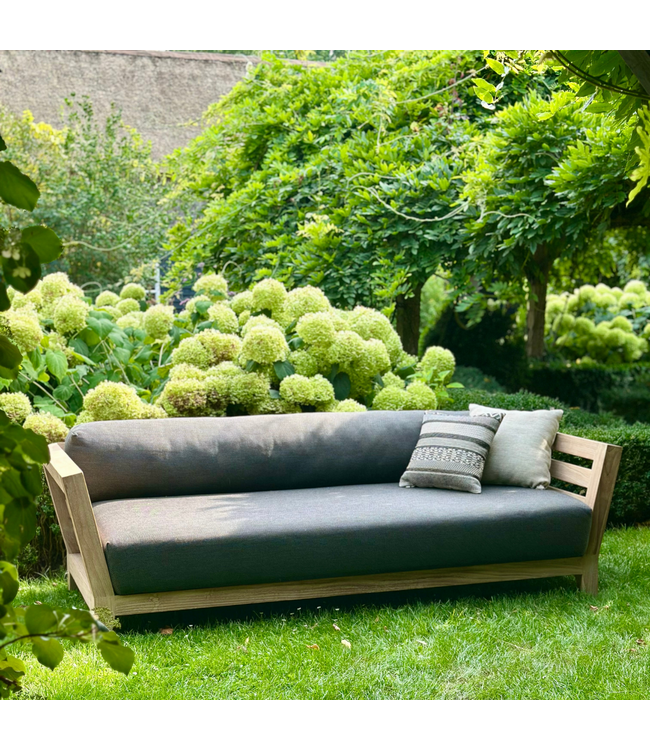 Sofa Mia + Kussenset Latt20