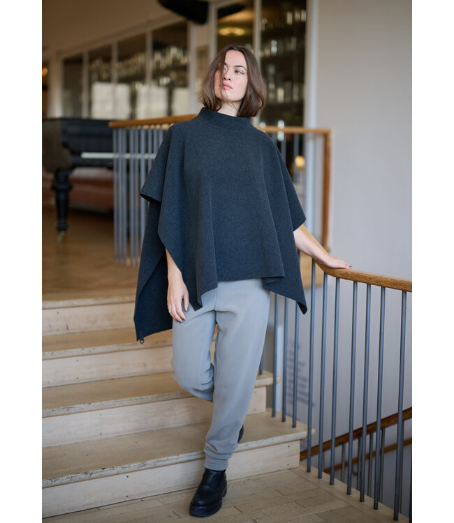 4126 Poncho - Tomato 845