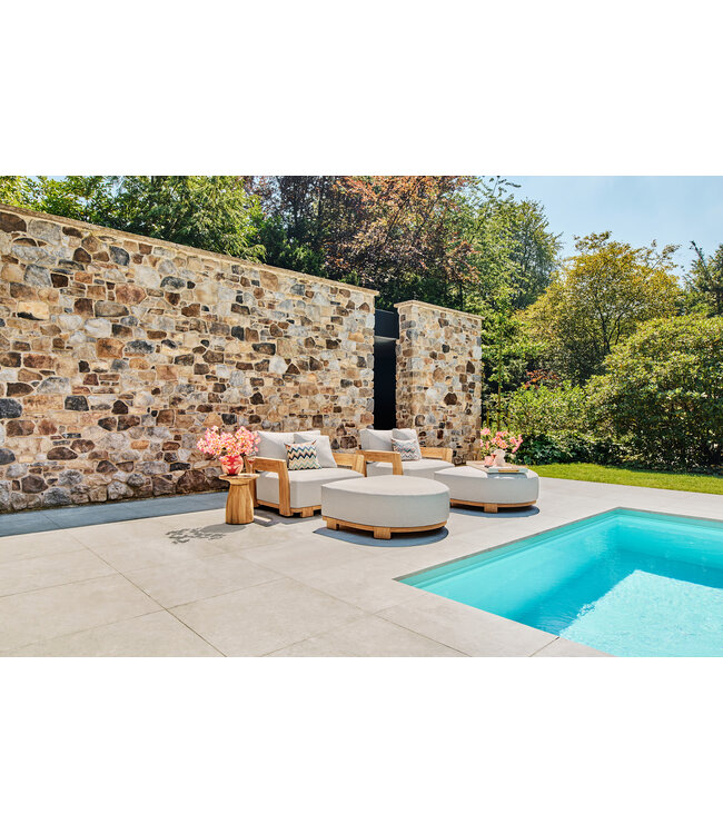 SUNS Vento Lounge Chair w. arms - Teak / Light Sand Gravel