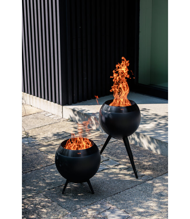 Höfats MOON 45 - All black - Vuurkorf met hoge standaard