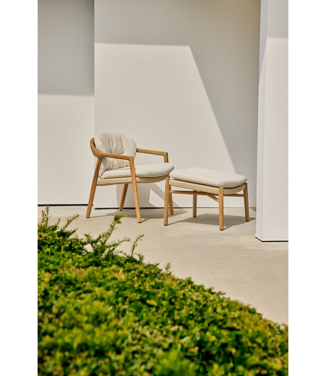 SUNS Pemba footrest/hocker - Teak / Natural wicker