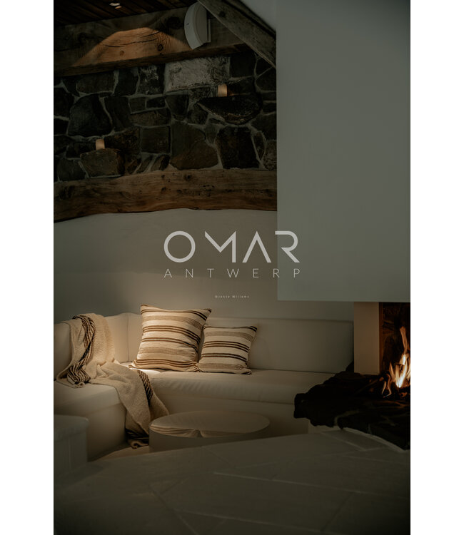 Omar Antwerp | Louise kussen 60x60 | inclusief vulling