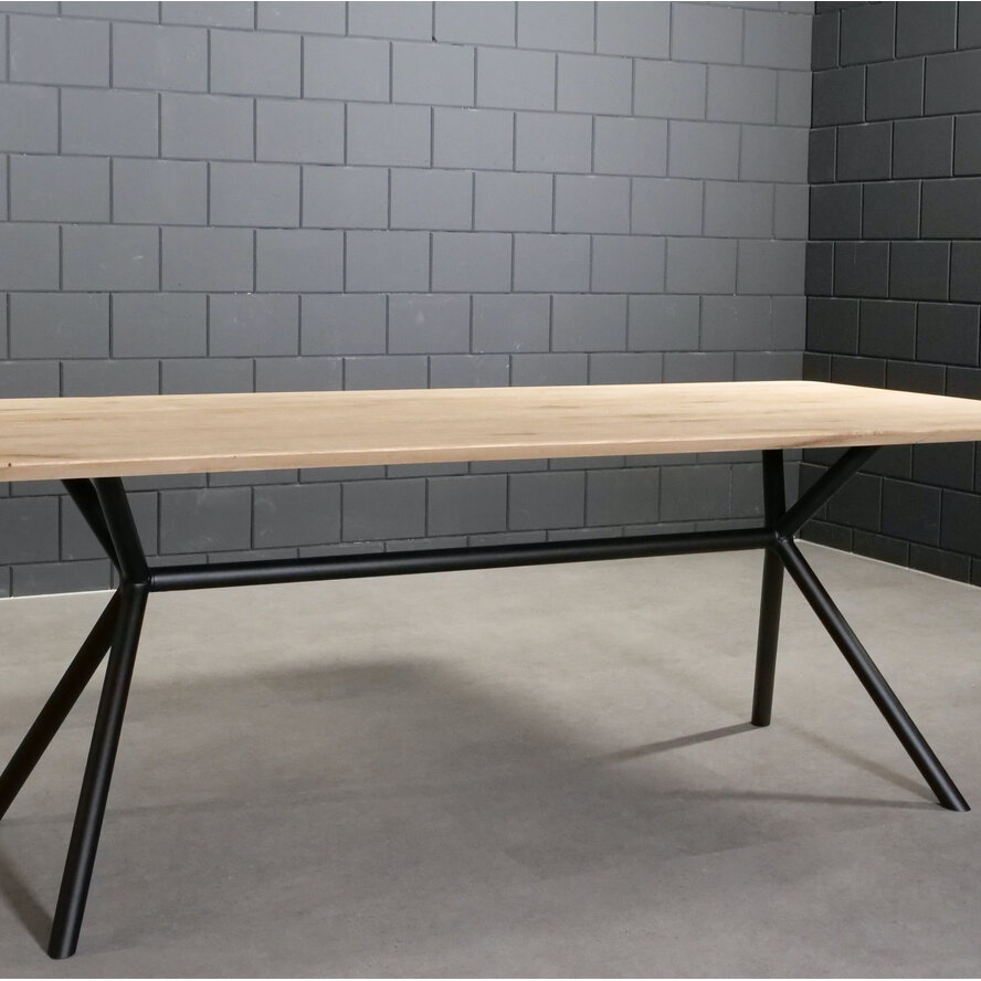 Zwart x-poot frame tafelonderstel (3-delig) - staal / ijzer - afmeting: 70x246 cm - breedte montageplaat: 78 cm - hoogte: 72 cm - kruispoot onderstel metaal zwart gecoat Zwart x-poot frame tafelonderstel (3-delig) - staal / ijzer - afmeting: 70x246 cm - breedte montageplaat: 78 cm - hoogte: 72 cm - kruispoot onderstel metaal zwart gecoat