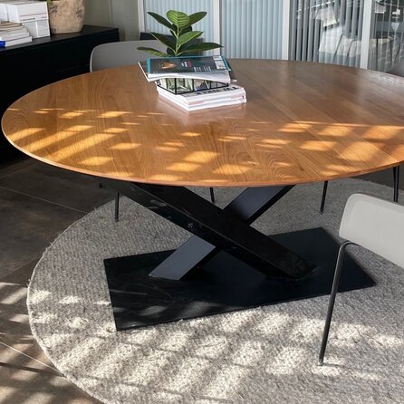 Zwart V/X tafelonderstel (3-delig) - staal / ijzer - 10x10 cm - hoogte: 72 cm - lengte: 98 cm - afmeting voetplaat: 48x78 cm - centrale tafelpoot metaal zwart gecoat