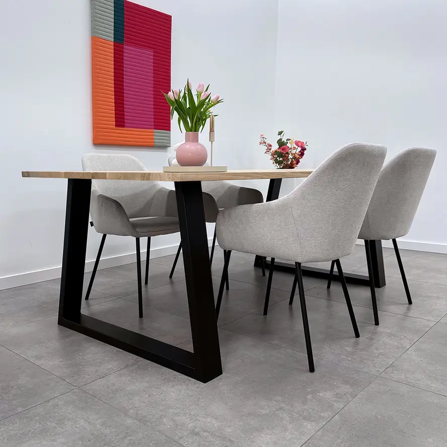 Zwarte trapezium poten (set) - staal / ijzer - 4x10 cm - hoogte: 72 cm - breedte (montageplaat): 78 cm - breedte (onderzijde): 95 cm - tafelpoot metaal zwart gecoat Zwarte trapezium poten (set) - staal / ijzer - 4x10 cm - hoogte: 72 cm - breedte (montageplaat): 78 cm - breedte (onderzijde): 95 cm - tafelpoot metaal zwart gecoat