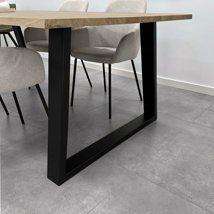 Zwarte trapezium poten (set) - staal / ijzer - 4x10 cm - hoogte: 72 cm - breedte (montageplaat): 78 cm - breedte (onderzijde): 95 cm - tafelpoot metaal zwart gecoat Zwarte trapezium poten (set) - staal / ijzer - 4x10 cm - hoogte: 72 cm - breedte (montageplaat): 78 cm - breedte (onderzijde): 95 cm - tafelpoot metaal zwart gecoat