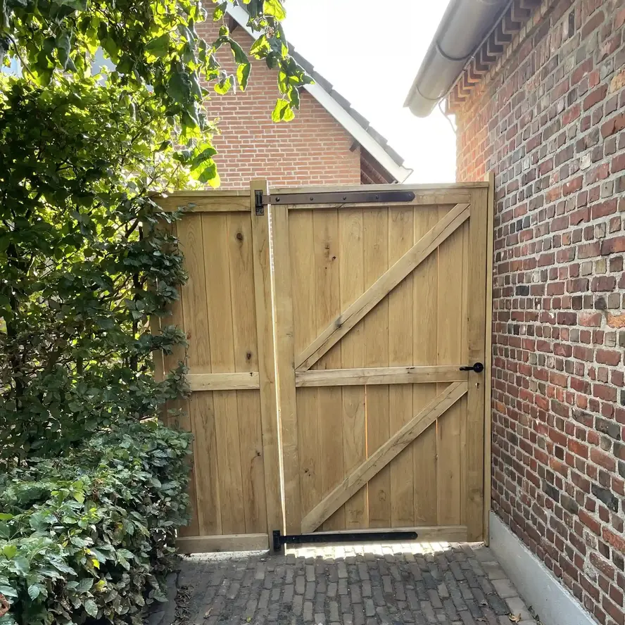 Eiken balk - 40x140 mm - geschaafd - balk voor buiten - eikenhout AD 20-25% Eiken balk - 40x140 mm - geschaafd - balk voor buiten - eikenhout AD 20-25%