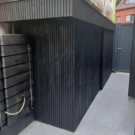 Zwart douglas triple blokprofiel - 27x130 mm - geschaafd - Deens rabat - zwart gebeitst douglashout KD 18-20%