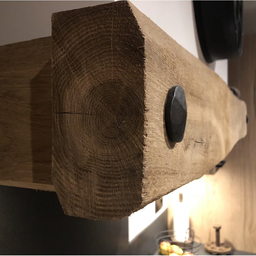 Verouderd eiken balk - 65x190 mm - gerookt - balk voor binnen / beschut buiten - oud eikenhout AD 20-25% Verouderd eiken balk - 65x190 mm - gerookt - balk voor binnen / beschut buiten - oud eikenhout AD 20-25%