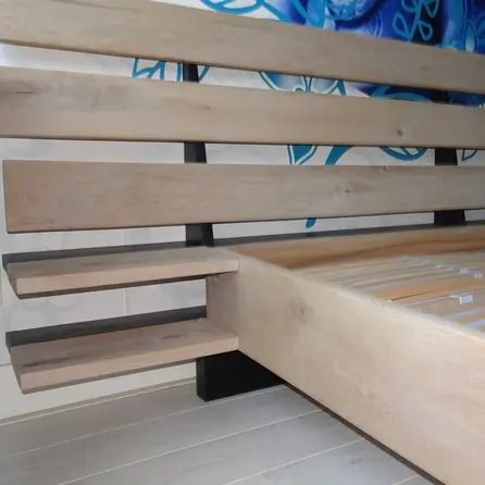 Eiken plank - 27x80 mm - ruw / fijnbezaagd - plank voor binnen / beschut buiten - eikenhout KD 8-12% Eiken plank - 27x80 mm - ruw / fijnbezaagd - plank voor binnen / beschut buiten - eikenhout KD 8-12%