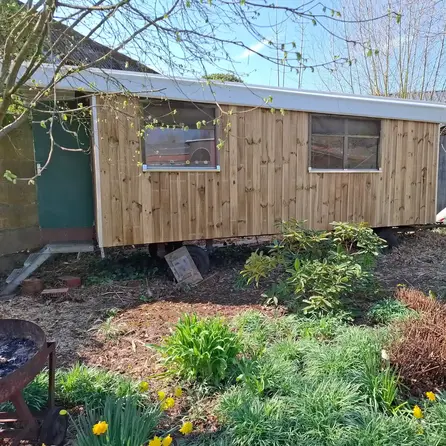 Geïmpregneerd grenen overhangend rabat - 16x127 mm - geschaafd - OH rabatdeel - gedrenkt grenenhout KD 18-20%