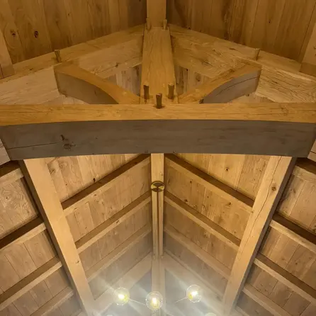 Eiken balk - 90x90 mm - geschaafd - balk voor buiten - eikenhout AD 20-25% Eiken balk - 90x90 mm - geschaafd - balk voor buiten - eikenhout AD 20-25%