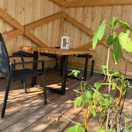 Zwarte stalen U-poten (set) - voor buiten - verzinkt & gecoat metaal - 4x10 cm - hoogte: 72 cm - breedte (montageplaat): 76 cm - U-tuintafel poot Zwarte stalen U-poten (set) - voor buiten - verzinkt & gecoat metaal - 4x10 cm - hoogte: 72 cm - breedte (montageplaat): 76 cm - U-tuintafel poot