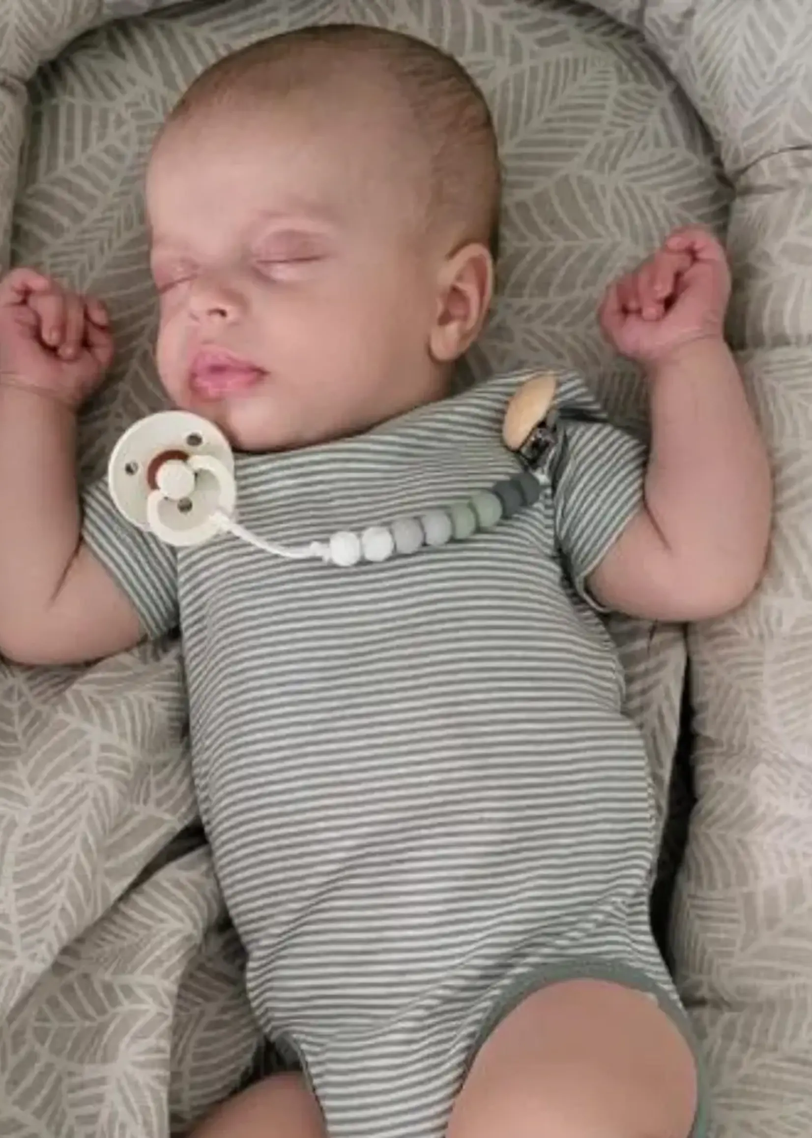 Chewies&More Chewies & More - newborn clip ombre sage
