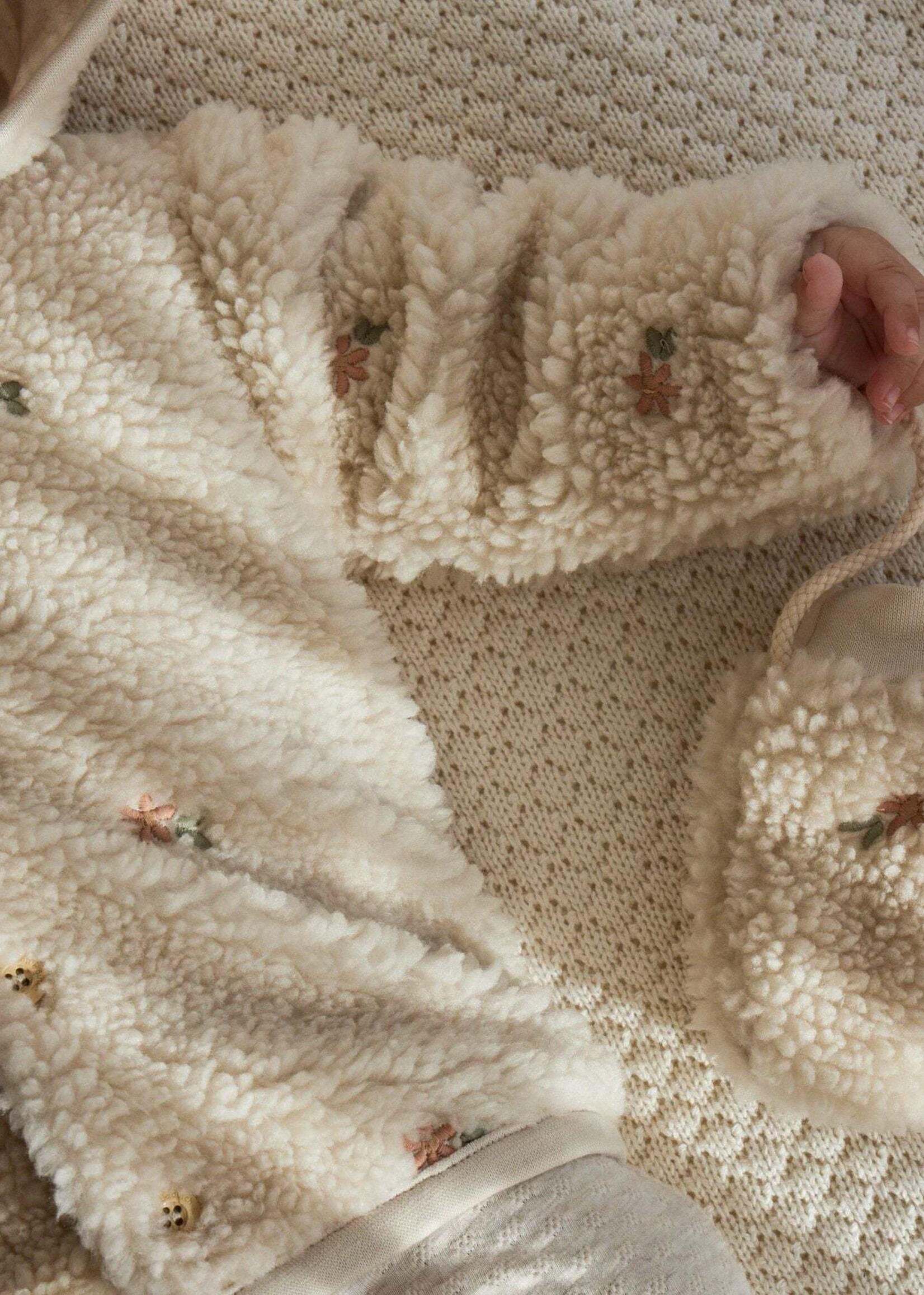 Little Dutch - teddy vest sand flowers