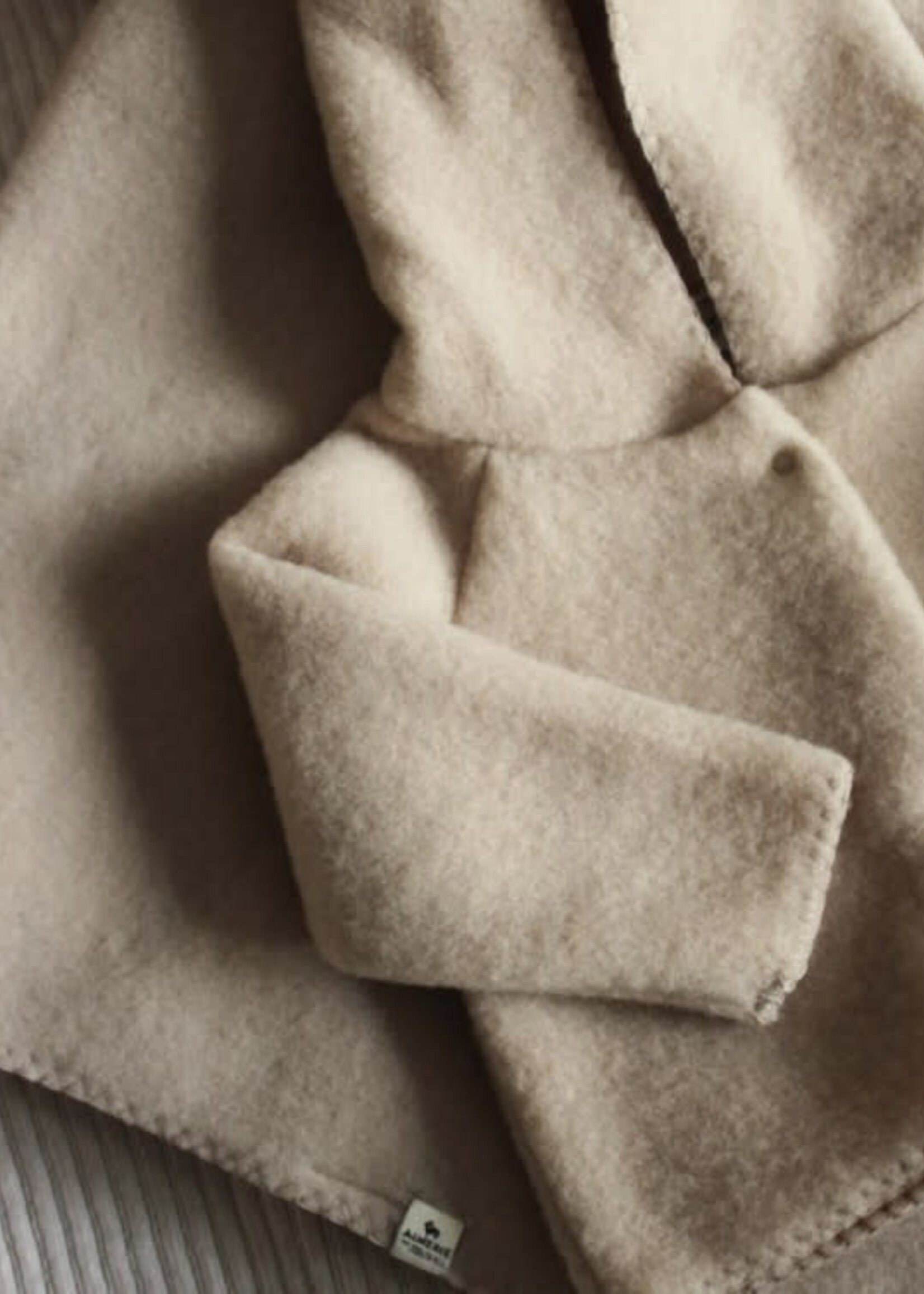 Alwero Alwero - vestje newborn merinowol beige