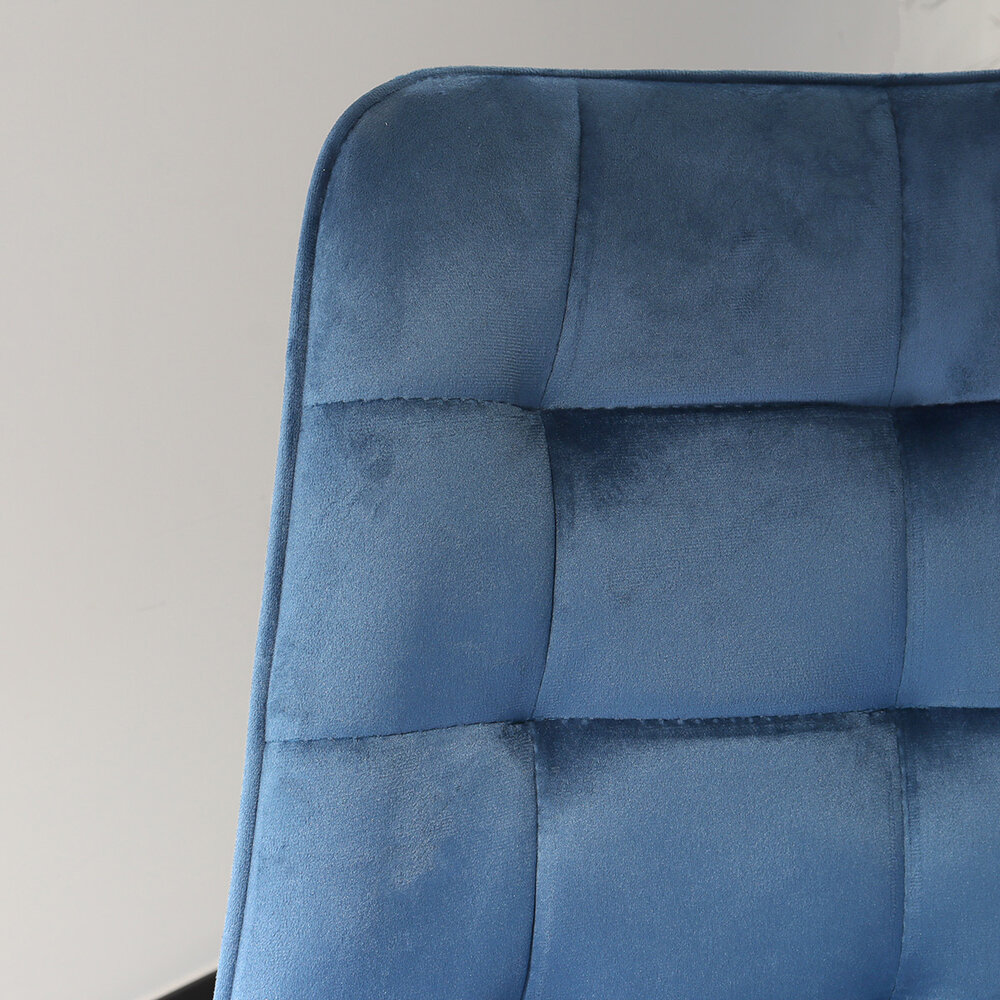 Eetkamerstoel De Vince donkerblauw velvet eetstoel Eetkamerstoel De Vince donkerblauw velvet eetstoel