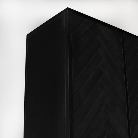 Lizzely Garden & Living Kast zwart Bassie mangohout visgraat 200cm hoog wandkast mango Lizzely Garden & Living Kast zwart Bassie mangohout visgraat 200cm hoog wandkast mango