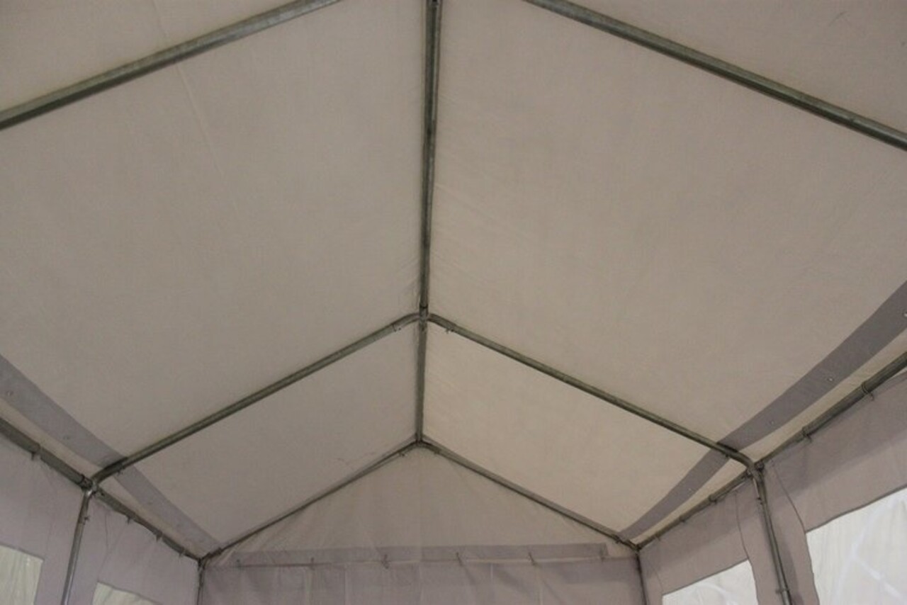 Partytent 4x8m PVC met grondframe brandvertragend Partytent 4x8m PVC met grondframe brandvertragend