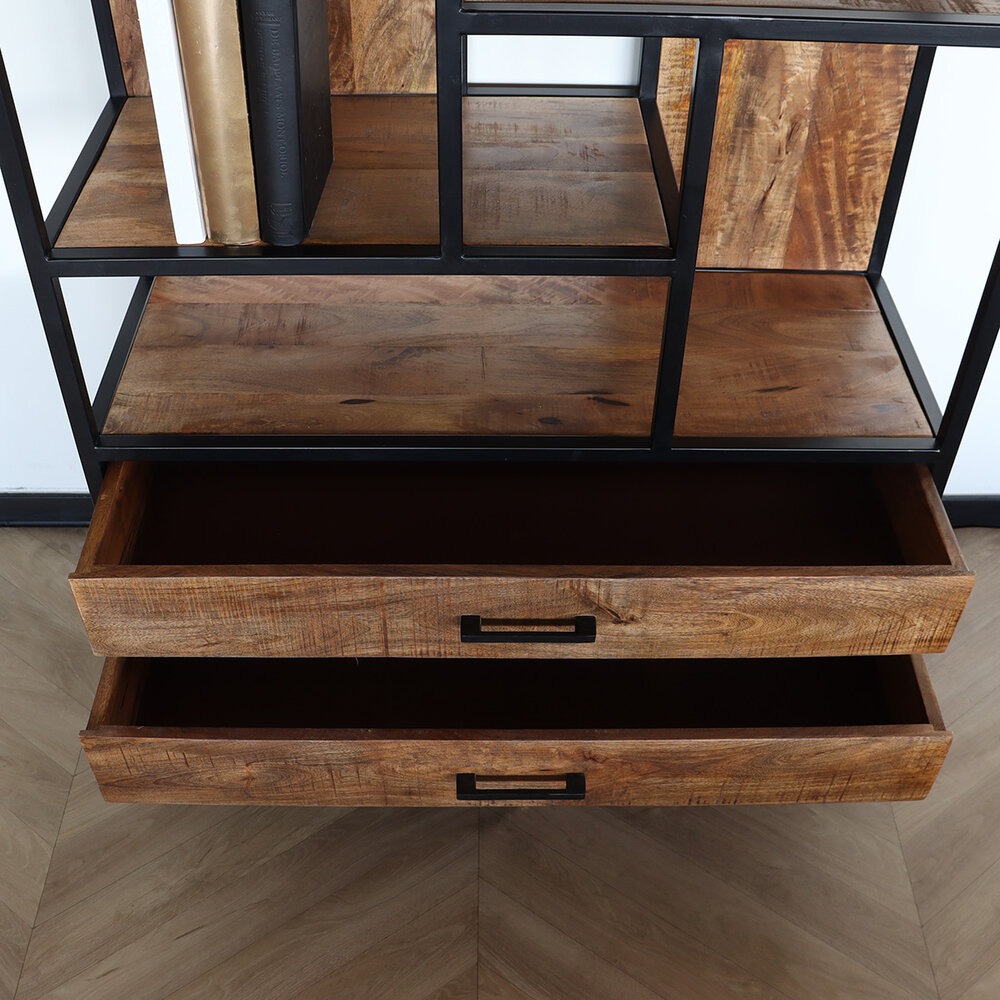 Kast bruin industrieel Xavi mangohout 180cm hoog vakkenkast wandkast