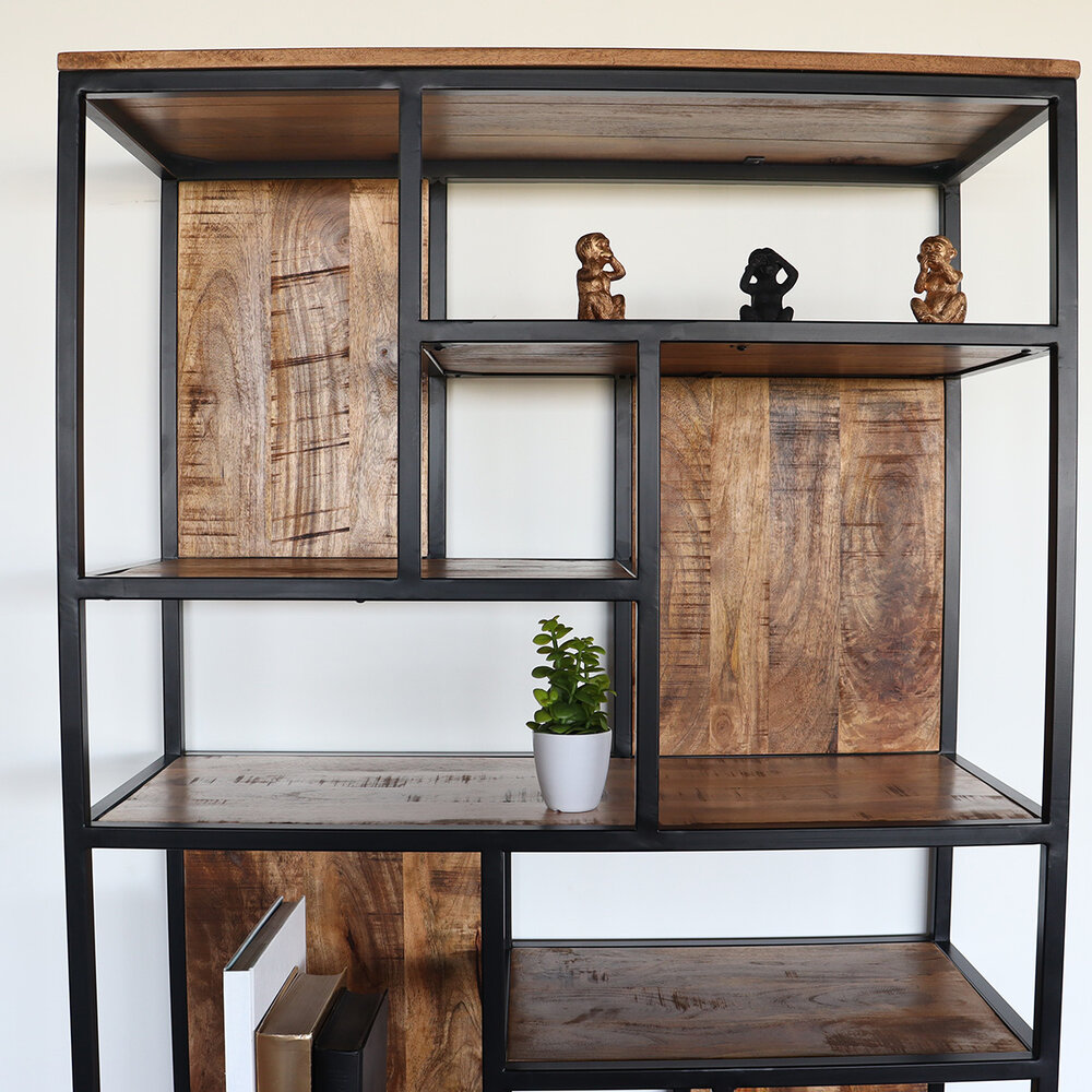 Kast bruin industrieel Xavi mangohout 180cm hoog vakkenkast wandkast