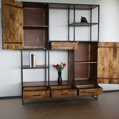 Lizzely Garden & Living Kast bruin industrieel Dani mangohout 200cm hoog vakkenkast wandkast Lizzely Garden & Living Kast bruin industrieel Dani mangohout 200cm hoog vakkenkast wandkast