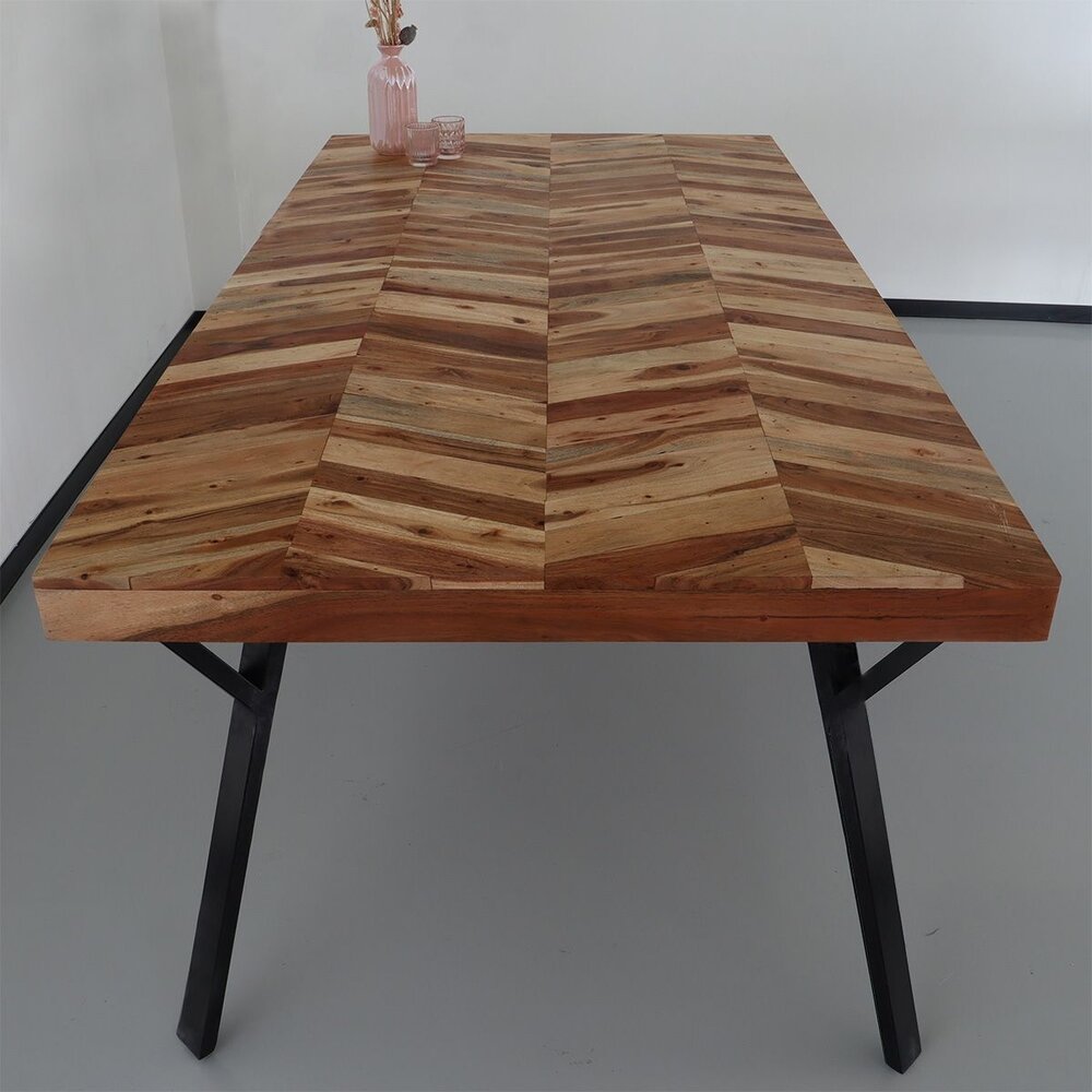 Eettafel visgraat Danae 140x90cm acaciahout tafel rechthoekig Eettafel visgraat Danae 140x90cm acaciahout tafel rechthoekig